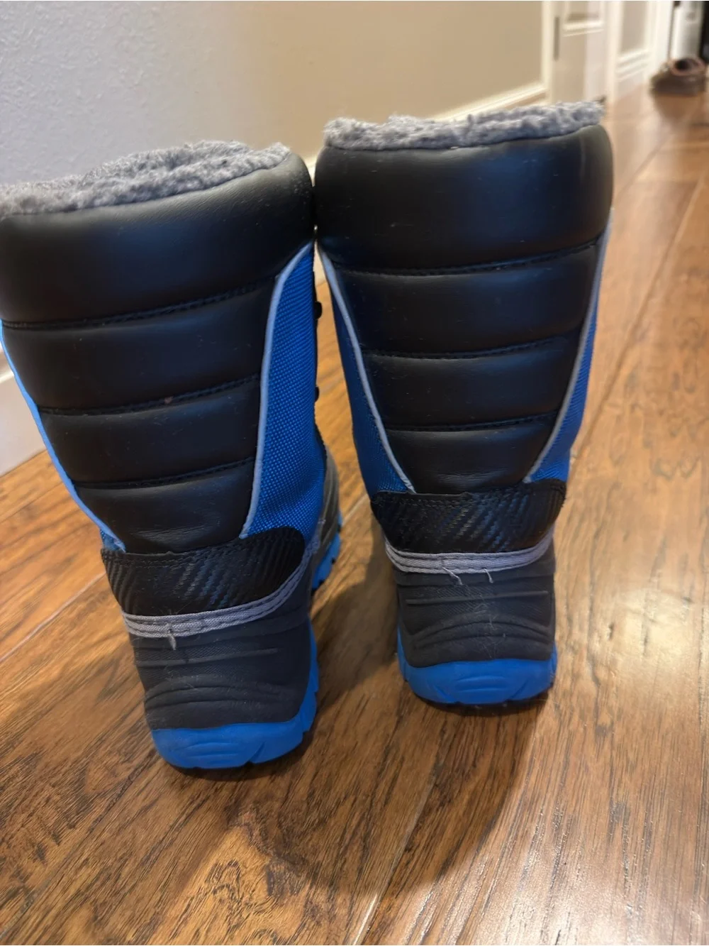 Kamik boys snow boots
